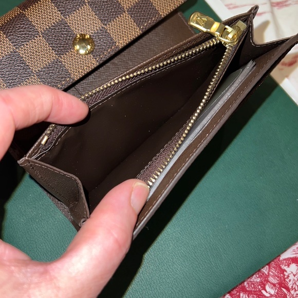 Louis Vuitton Wallet Damier Canvas - Picture 6 of 15